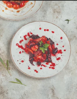Zoğal Souslu Pomidor Salatı