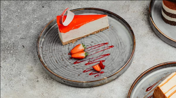 Çiyələkli Cheesecake